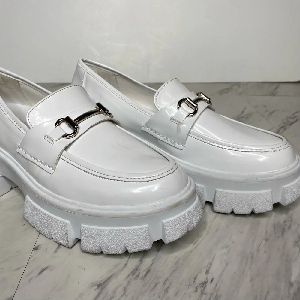 Steve Madden Trifecta Lug Sole Platform White Loafer 9 1/2